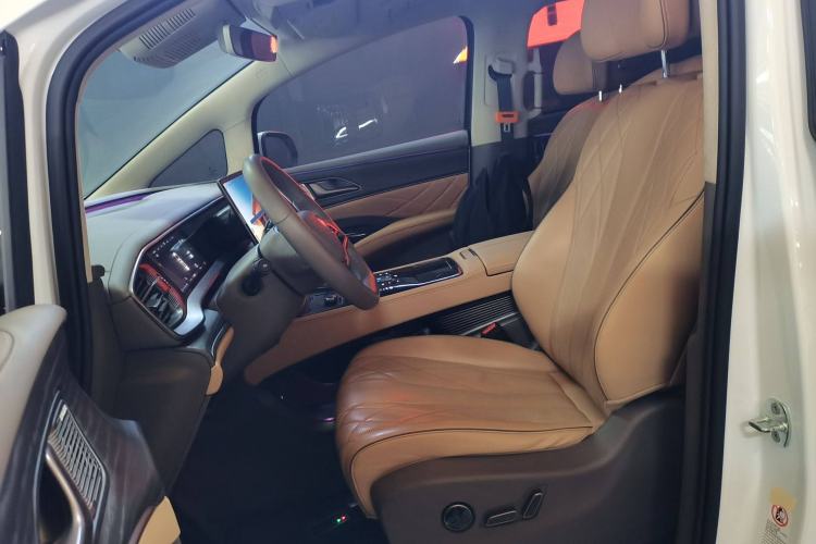 Used Denza D9 2022 DM-i 970 Four-Wheel Drive Flagship Model Left Front Seat