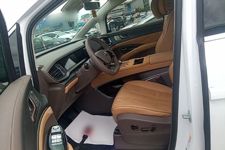 Used Denza D9 2022 DM-i 970 Four-Wheel Drive Flagship Model Left Front Seat