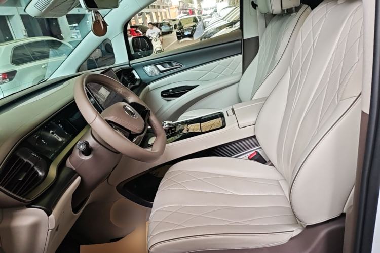Used Denza D9 2022 DM-i 970 Four-Wheel Drive Flagship Model Left Front Seat