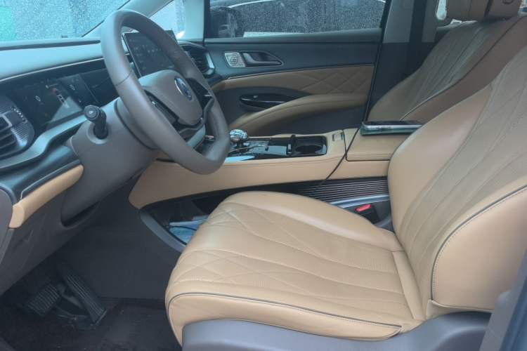 Used Denza D9 2022 DM-i 970 Four-Wheel Drive Flagship Model Left Front Seat