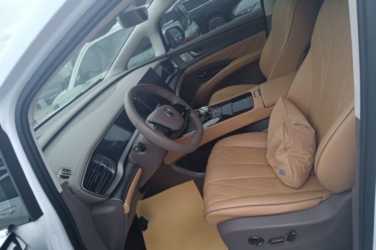 Used Denza D9 2022 DM-i 970 Four-Wheel Drive Flagship Model Left Front Seat