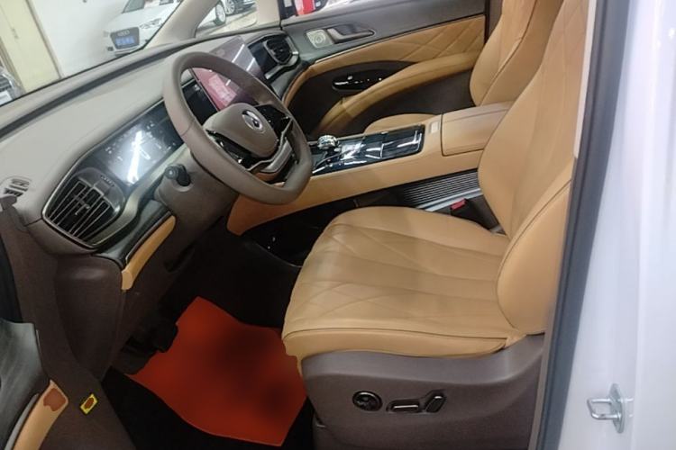 Used Denza D9 2022 DM-i 970 Four-Wheel Drive Flagship Model Left Front Seat