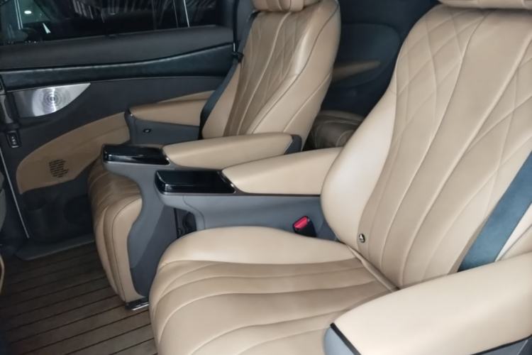 Used Denza D9 2022 DM-i 1040 Prestige Model Left Rear Seat