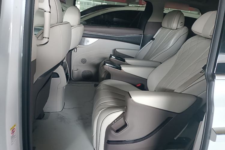 Used Denza D9 2022 DM-i 1040 Prestige Model Left Rear Seat