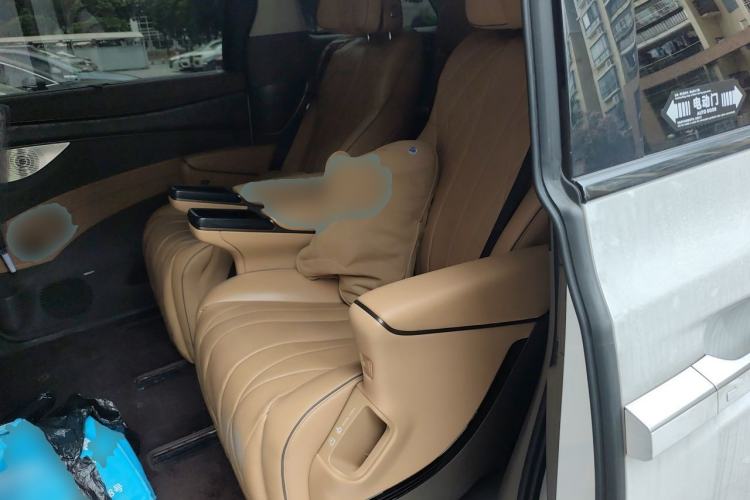 Used Denza D9 2022 DM-i 1040 Prestige Model Left Rear Seat
