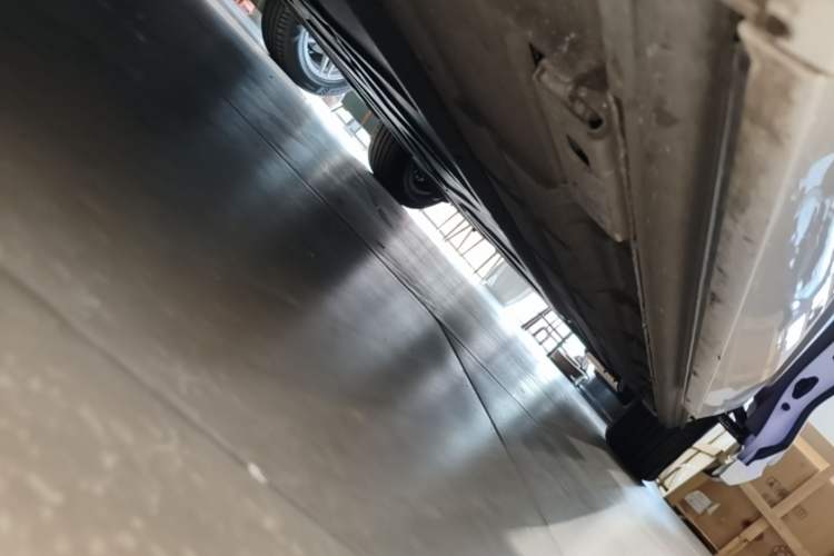 Used Denza D9 2022 DM-i 970 Four-Wheel Drive Flagship Model Left Side Sill