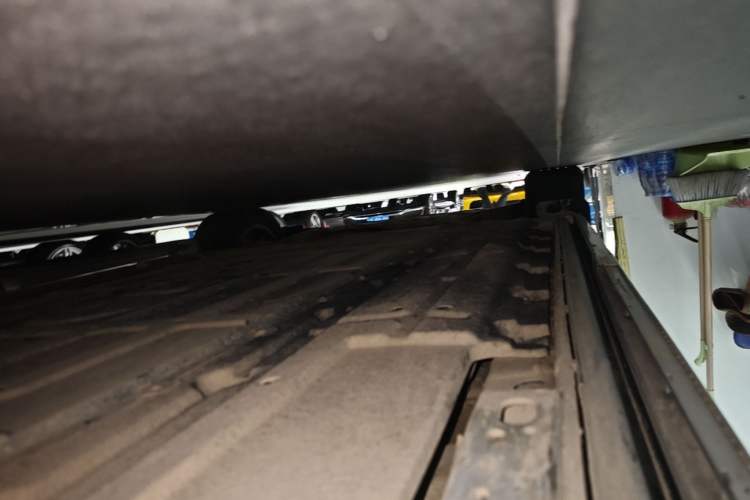 Used Denza D9 2022 DM-i 970 Four-Wheel Drive Flagship Model Left Side Sill