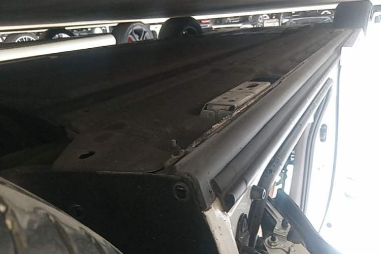 Used Denza D9 2022 DM-i 970 Four-Wheel Drive Flagship Model Left Side Sill