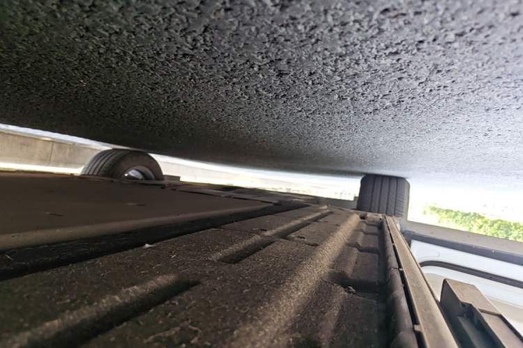 Used Denza D9 2022 DM-i 970 Four-Wheel Drive Flagship Model Left Side Sill
