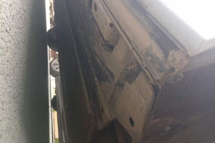 Used Denza D9 2022 DM-i 970 Four-Wheel Drive Flagship Model Left Side Sill