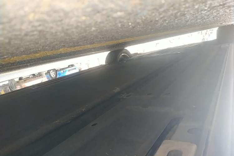 Used Denza D9 2022 DM-i 970 Four-Wheel Drive Flagship Model Left Side Sill
