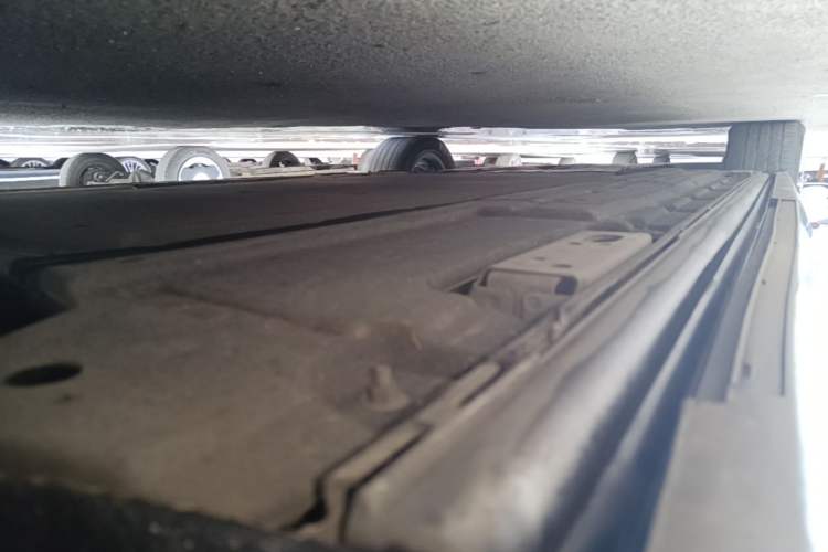 Used Denza D9 2022 DM-i 970 Four-Wheel Drive Flagship Model Left Side Sill