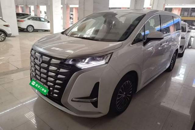 Used Denza D9 2022 DM-i 1040 Prestige Model