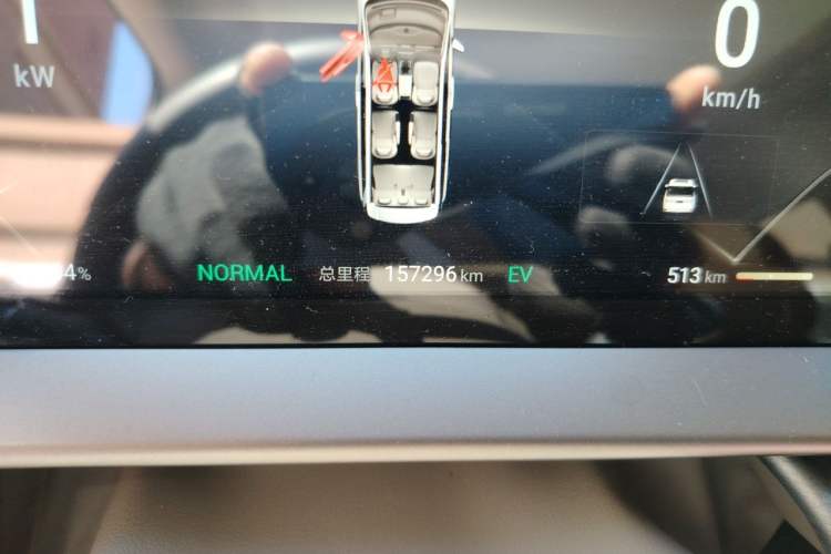 Used Denza D9 2022 DM-i 1040 Prestige Model Odometer Close Up