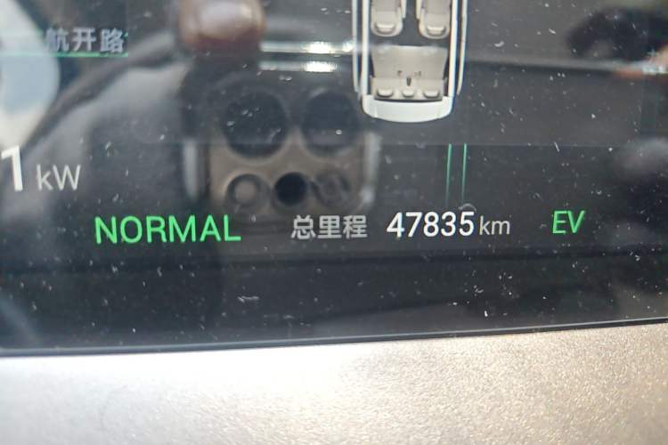 Used Denza D9 2022 DM-i 970 Four-Wheel Drive Flagship Model Odometer Close Up