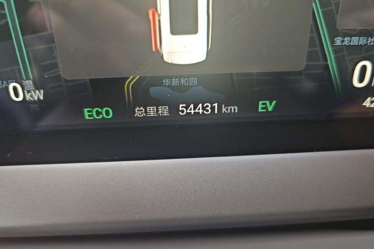 Used Denza D9 2022 DM-i 1040 Prestige Model Odometer Close Up