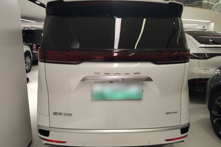 Used Denza D9 2022 DM-i 970 Four-Wheel Drive Flagship Model Rear