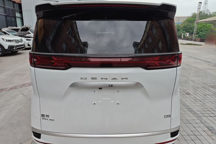 Used Denza D9 2022 DM-i 970 Four-Wheel Drive Flagship Model Rear