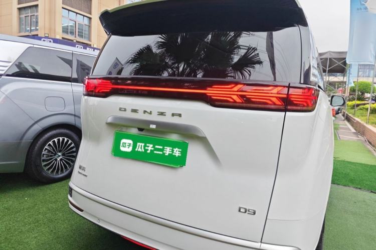 Used Denza D9 2022 DM-i 1040 Prestige Model Rear