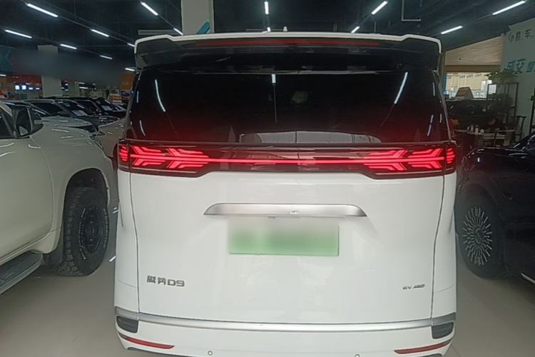 Used Denza D9 2022 EV 600 Four-Wheel Drive Flagship Model Rear