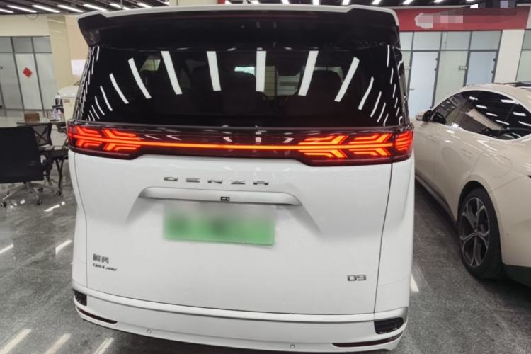 Used Denza D9 2022 DM-i 970 Four-Wheel Drive Flagship Model Rear