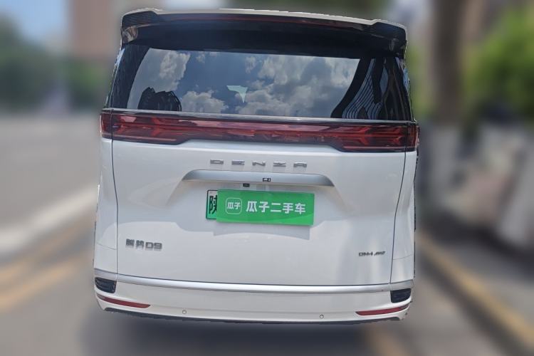 Used Denza D9 2022 DM-i 970 Four-Wheel Drive Flagship Model Rear