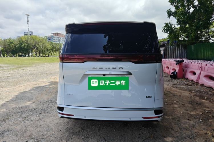 Used Denza D9 2022 DM-i 970 Four-Wheel Drive Prestige Model Rear