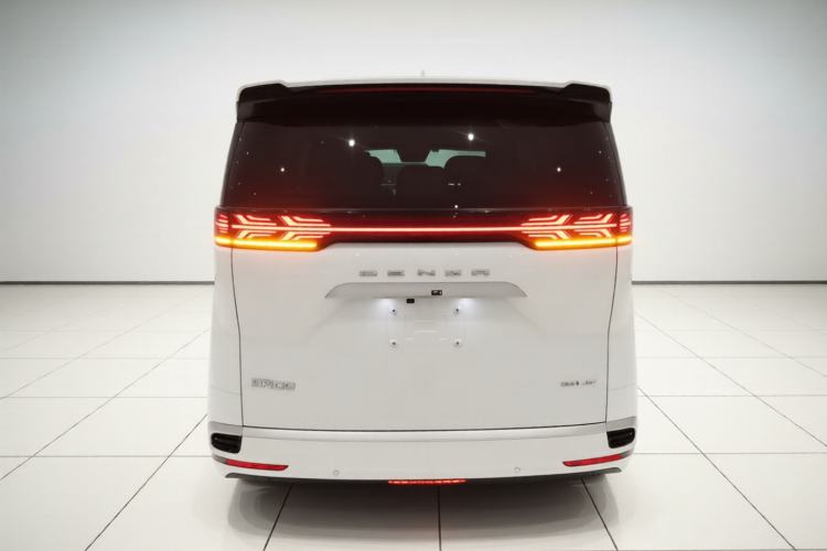 Used Denza D9 2022 DM-i 970 Four-Wheel Drive Flagship Model Rear