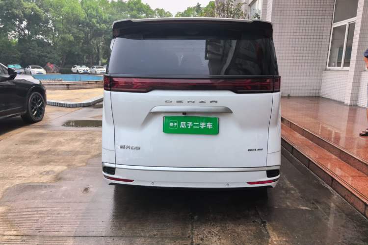 Used Denza D9 2022 DM-i 970 Four-Wheel Drive Prestige Model Rear