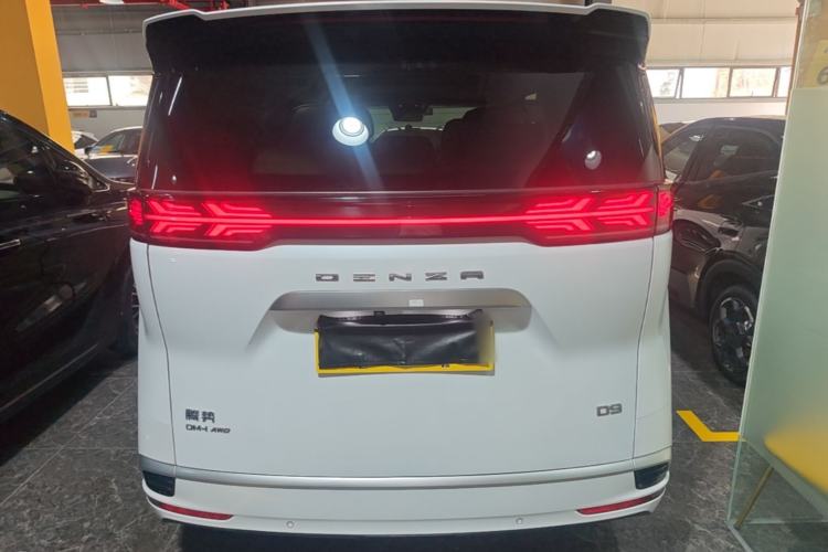 Used Denza D9 2022 DM-i 970 Four-Wheel Drive Flagship Model Rear