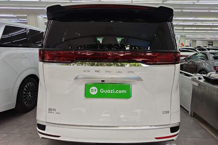 Used Denza D9 2022 DM-i 970 Four-Wheel Drive Prestige Model Rear