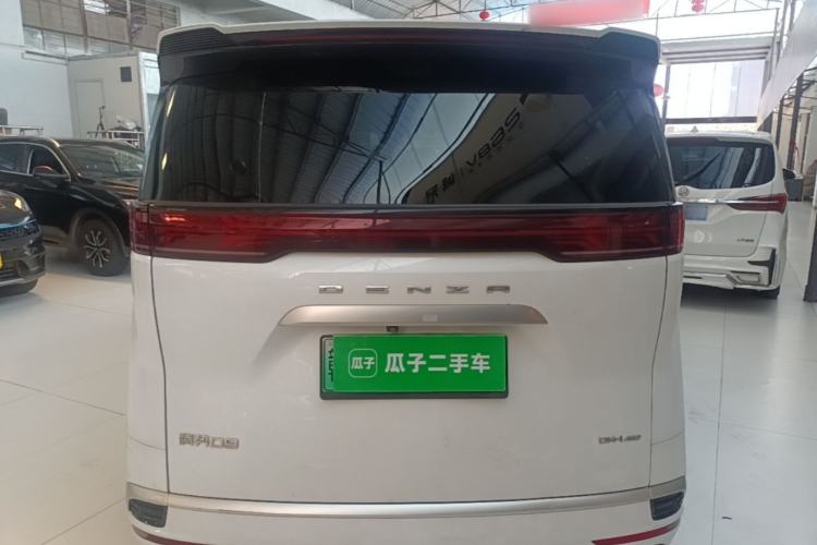 Used Denza D9 2022 DM-i 970 Four-Wheel Drive Prestige Model Rear