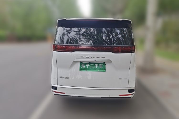 Used Denza D9 2022 DM-i 970 Four-Wheel Drive Flagship Model Rear