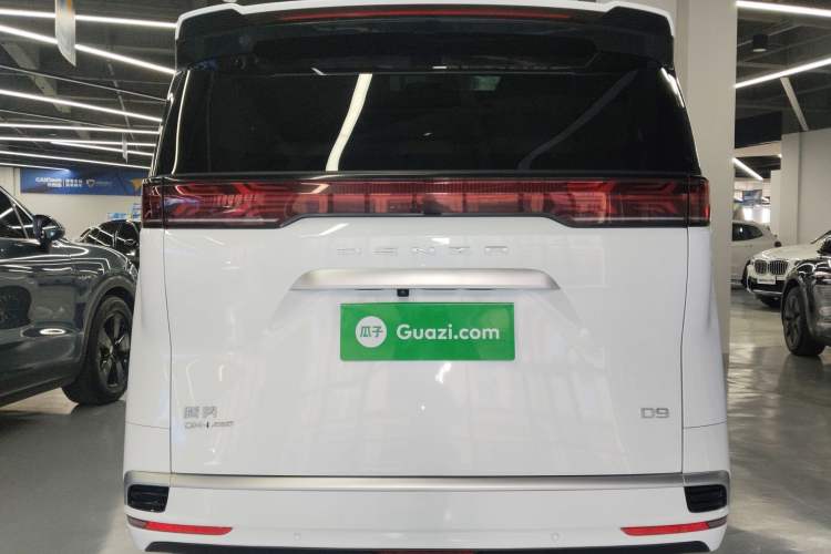 Used Denza D9 2022 DM-i 970 Four-Wheel Drive Prestige Model Rear