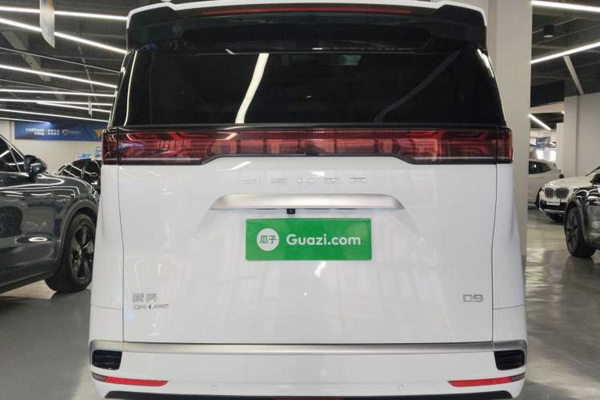 Used Denza D9 2022 DM-i 970 Four-Wheel Drive Prestige Model Rear