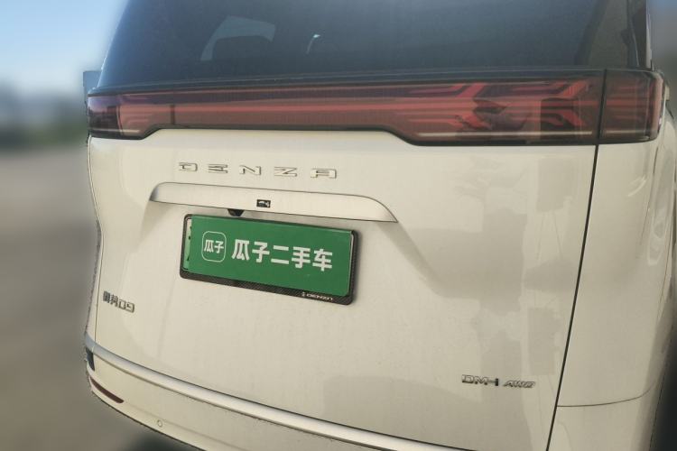 Used Denza D9 2022 DM-i 970 Four-Wheel Drive Flagship Model Rear