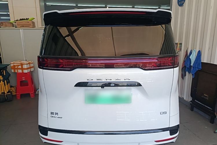 Used Denza D9 2022 DM-i 970 Four-Wheel Drive Prestige Model Rear