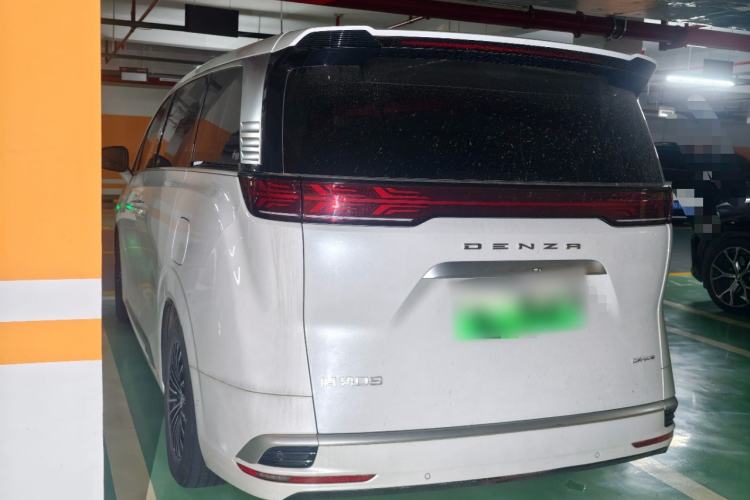 Used Denza D9 2022 DM-i 970 Four-Wheel Drive Flagship Model Rear Left 45 Deg