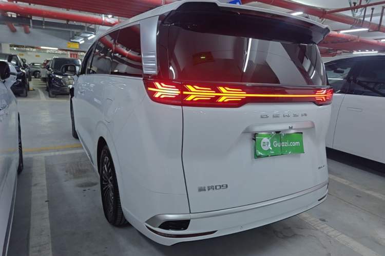 Used Denza D9 2022 DM-i 1040 Prestige Model Rear Left 45 Deg