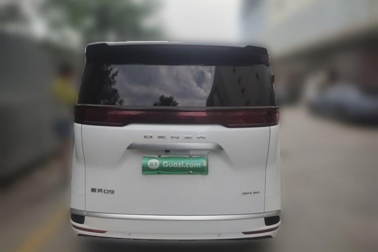 Used Denza D9 2022 DM-i 970 Four-Wheel Drive Prestige Model Rear