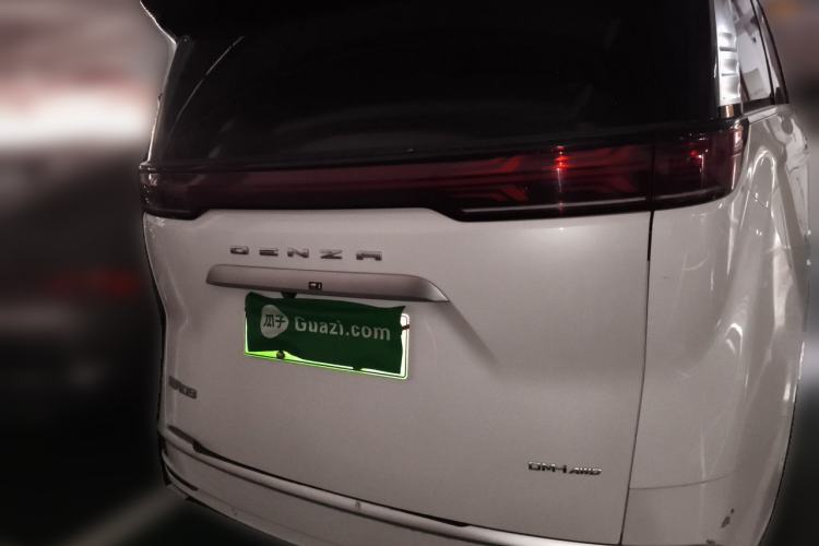 Used Denza D9 2022 DM-i 970 Four-Wheel Drive Flagship Model Rear