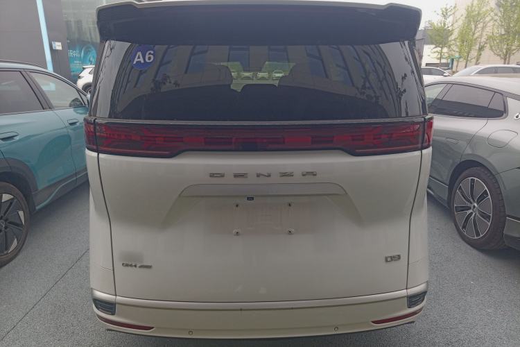 Used Denza D9 2022 DM-i 970 Four-Wheel Drive Flagship Model Rear