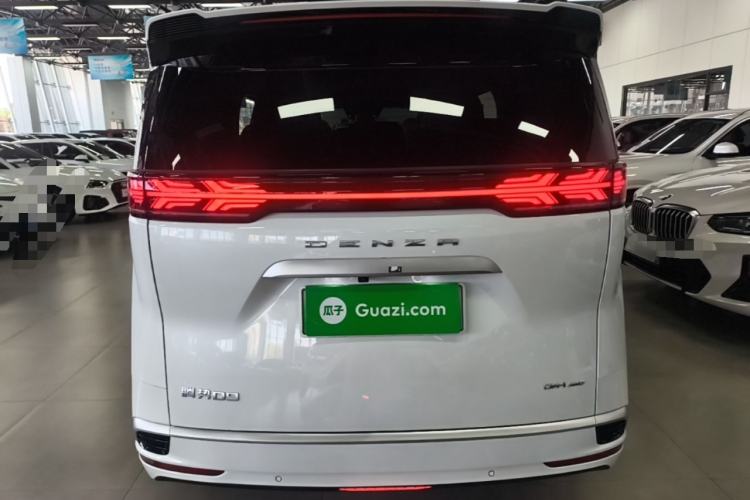 Used Denza D9 2022 DM-i 970 Four-Wheel Drive Prestige Model Rear