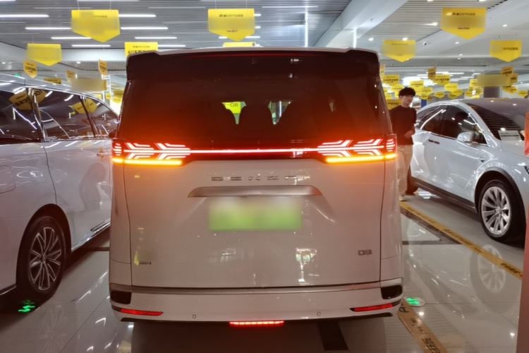 Used Denza D9 2022 DM-i 1040 Prestige Model Rear