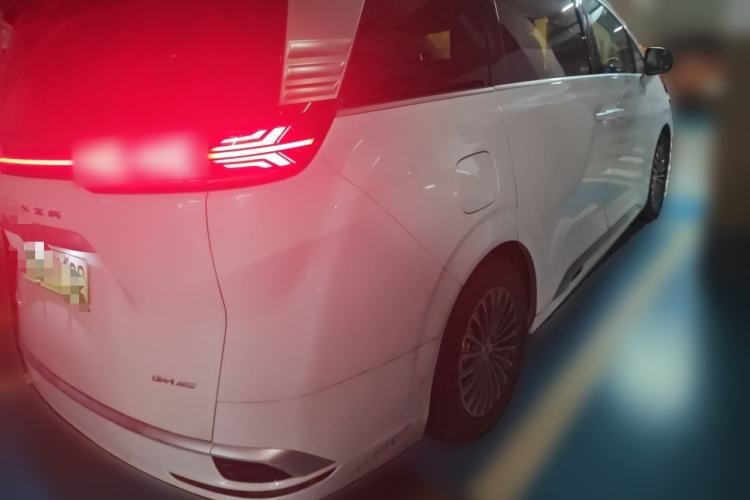 Used Denza D9 2022 DM-i 970 Four-Wheel Drive Flagship Model Rear Right 45 Deg