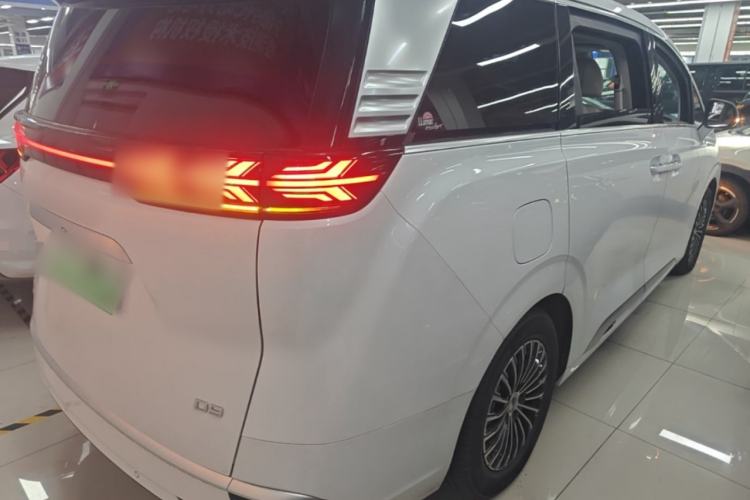Used Denza D9 2022 DM-i 1040 Prestige Model Rear Right 45 Deg