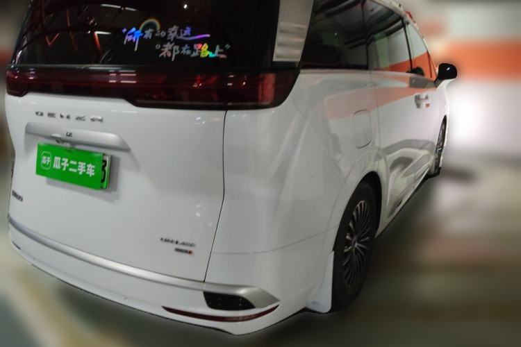 Used Denza D9 2022 DM-i 1040 Prestige Model Rear Right 45 Deg