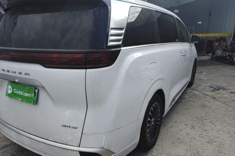 Used Denza D9 2022 DM-i 970 Four-Wheel Drive Prestige Model Rear Right 45 Deg
