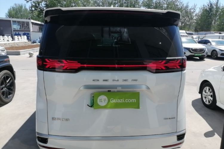 Used Denza D9 2022 DM-i 970 Four-Wheel Drive Flagship Model Rear