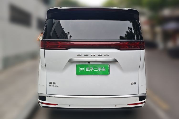 Used Denza D9 2022 DM-i 970 Four-Wheel Drive Flagship Model Rear
